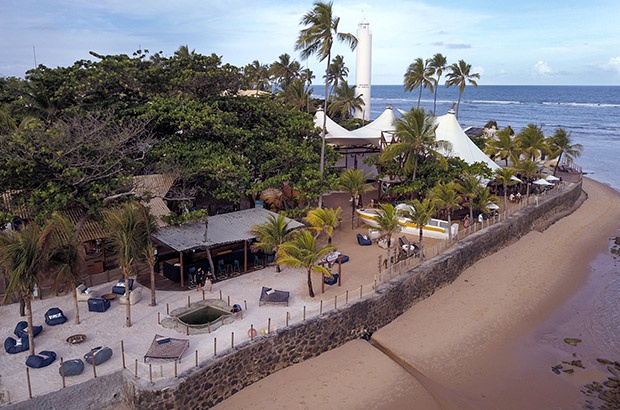 Tamar na Praia do Forte ganha novo espaço em parceria com a Eco Flame Garden